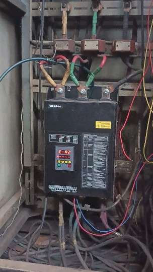 当电力调整器的调节精度不满足要求时，会对负载产生哪些不良影响？