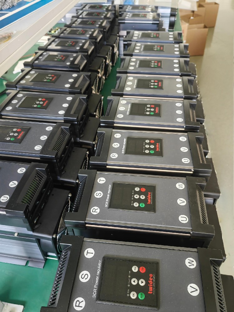 有没有法子降低电力调整器运行时的噪音？