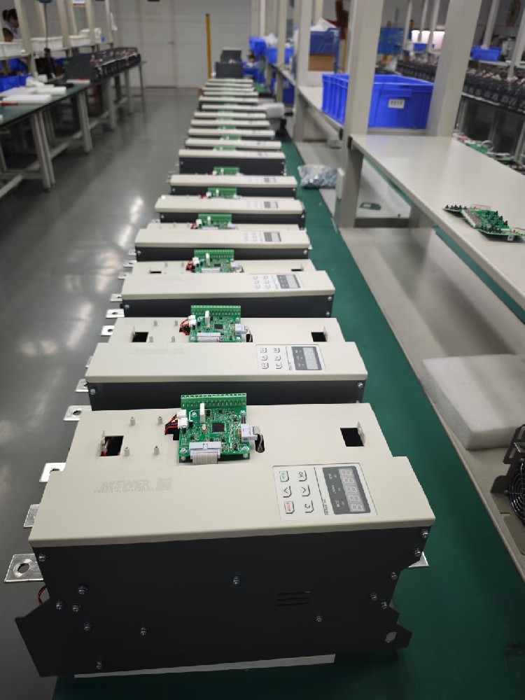 测温 VS 控温：工业温控领域的 “双生花”，谁更沉要？